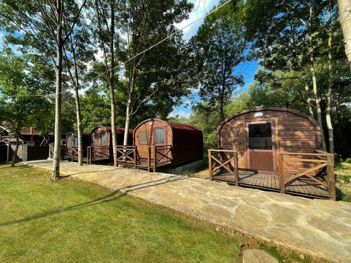 Карамановите Къщи Aprilți Exterior foto