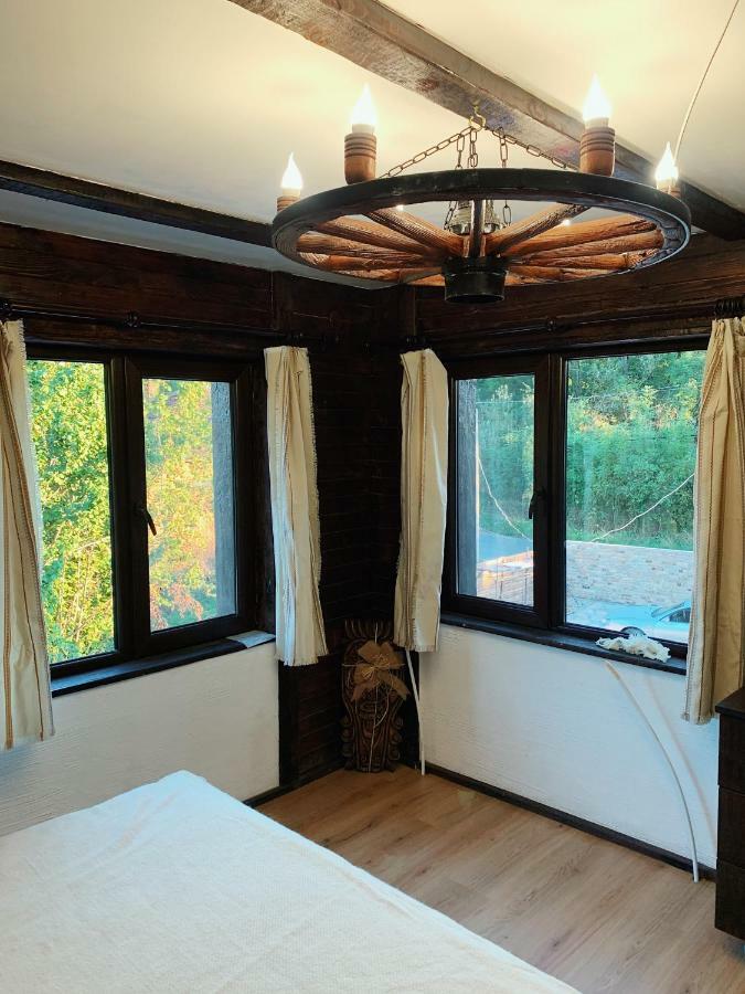 Карамановите Къщи Aprilți Exterior foto