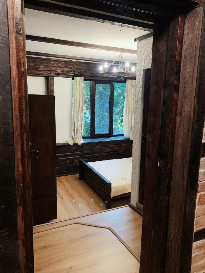 Карамановите Къщи Aprilți Exterior foto
