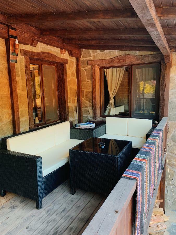 Карамановите Къщи Aprilți Exterior foto