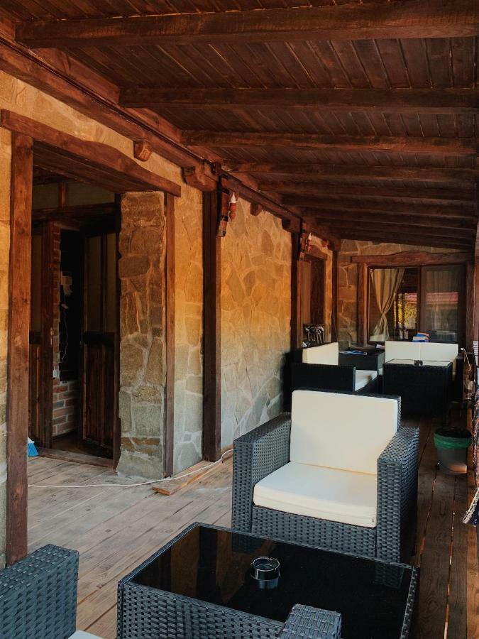 Карамановите Къщи Aprilți Exterior foto
