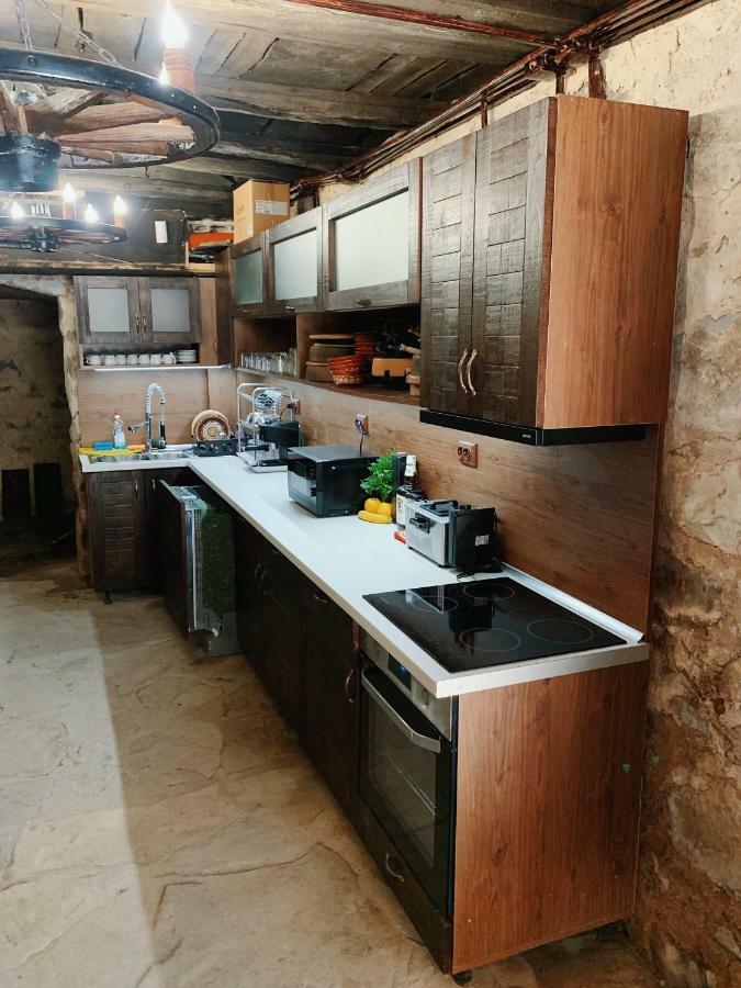 Карамановите Къщи Aprilți Exterior foto